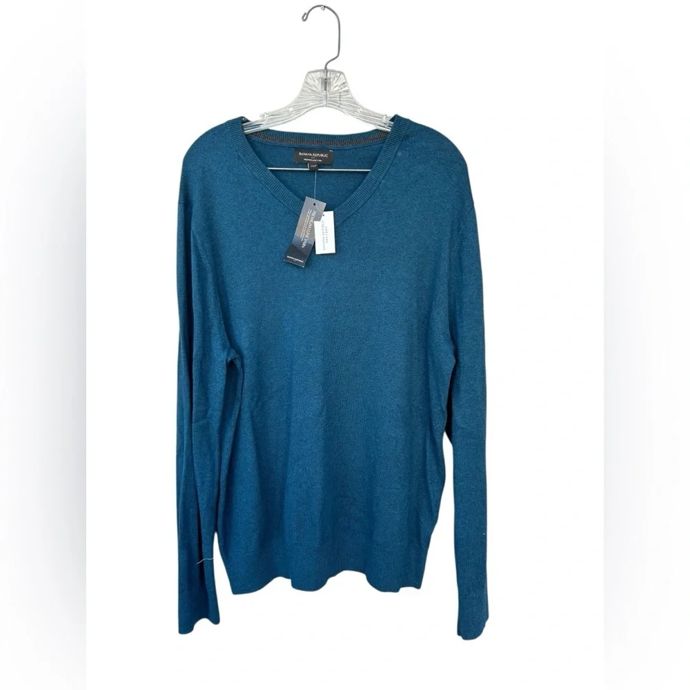 NWT Banana Republic Premium Lux x Yarn V-Neck Sweater - Size Large - Turquoise